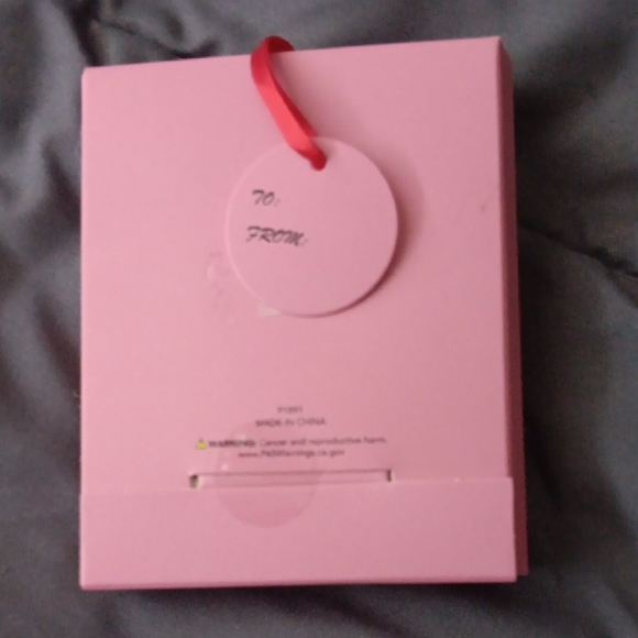 Nicole Miller Pink, White, and Gold Hair Scrunchies - Picture 4 of 5